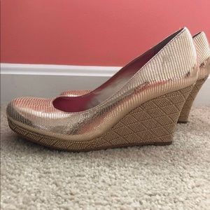 Lilly Pulitzer Resort Chic Wedge Size 7 1/2